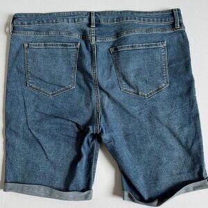 Old Navy Women’s Denim Shorts Size 16, 9” Inseam